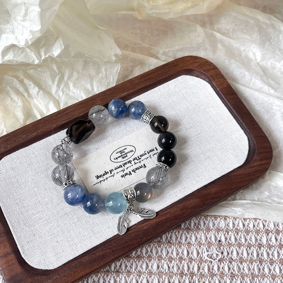 Tea crystals follow the shape