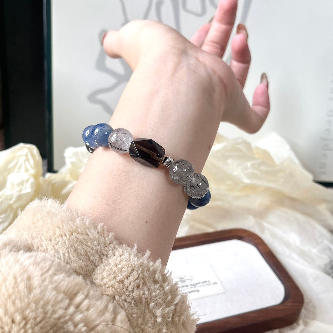 Tea crystals follow the shape