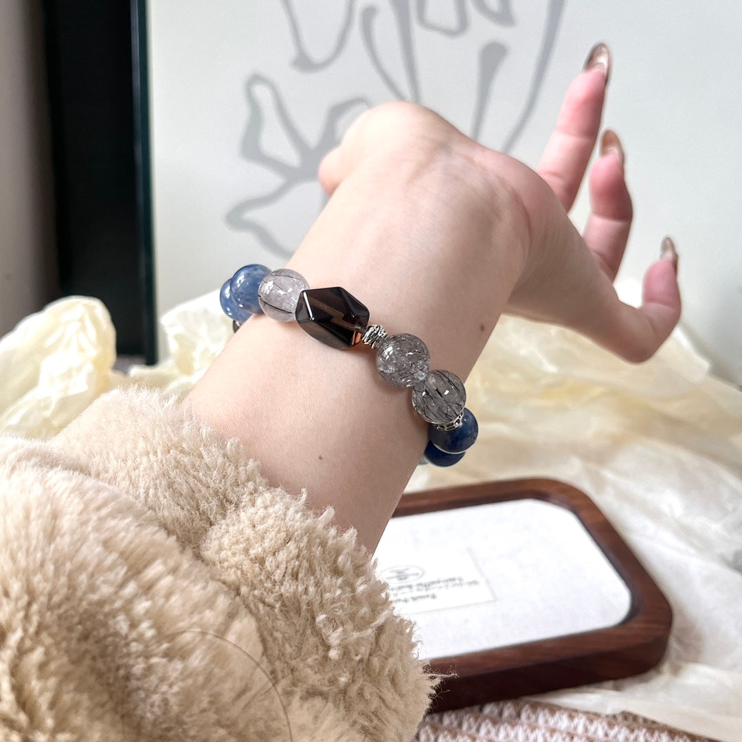 Tea crystals follow the shape